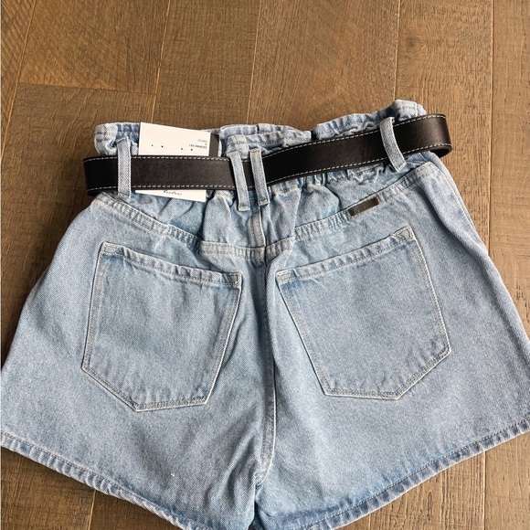 KanCan Women’s High Rise Paper Bag Jean Shorts - 3” - Picture 4 of 6